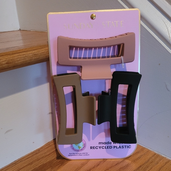 NEW Sunday State Medium Hair Clips Made with Recycled Plastic (Black, Pink, Tan) - Picture 1 of 2